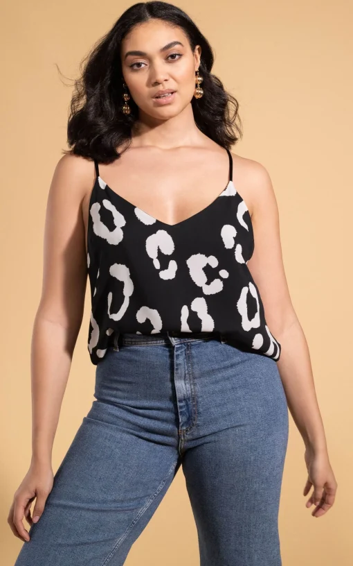 Birdie Cami Top In Oversized Mono Leopard