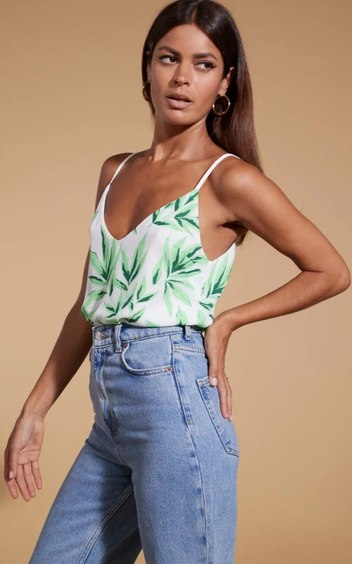 Birdie Cami Top In Tropic Green On White