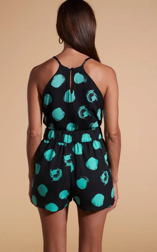 Chica Bella Shorts In Green On Black Dot
