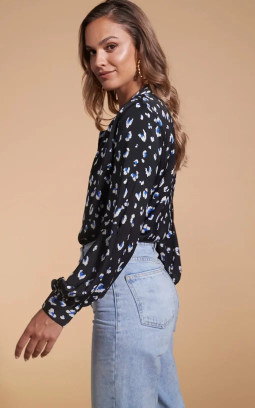 Dixie Balloon Sleeve Shirt In Abstract Leopard White On Black