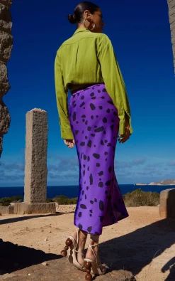 Renzo Skirt In Abstract Dot Black On Purple