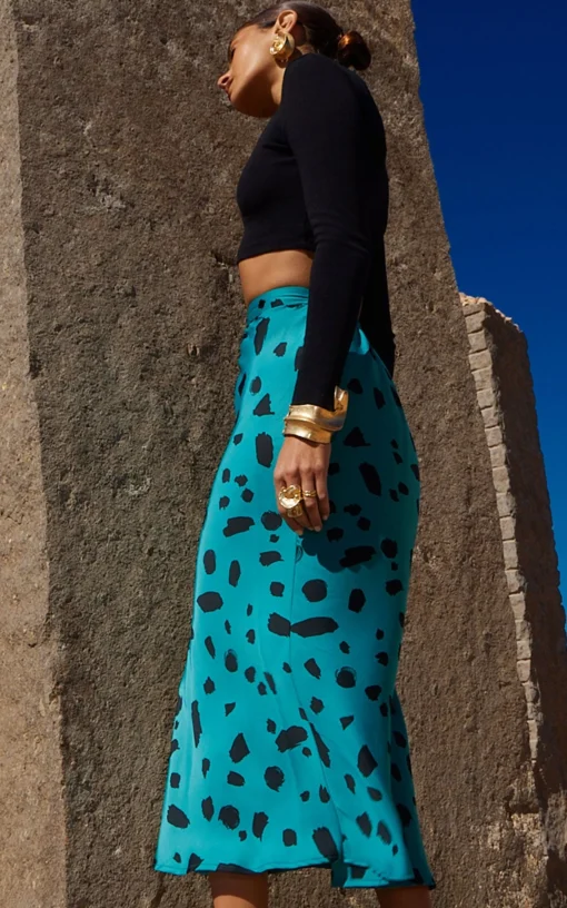 Renzo Skirt In Abstract Dot Black On Teal