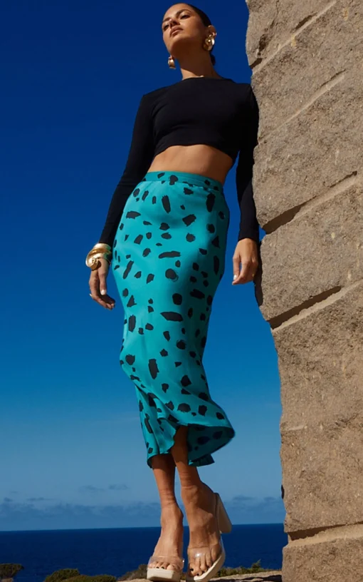 Renzo Skirt In Abstract Dot Black On Teal