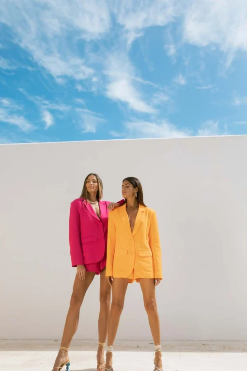 Tatiyana Linen Blazer In Raspberry